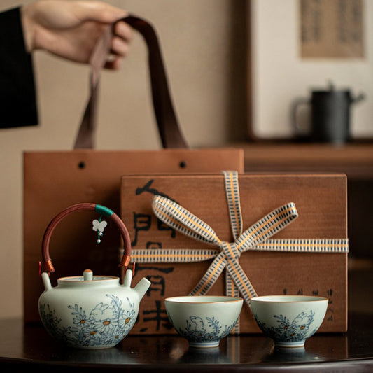 Underglaze Blue Porcelain Teapot Set with Cups – Chinese Tea Set in Wooden Gift Box