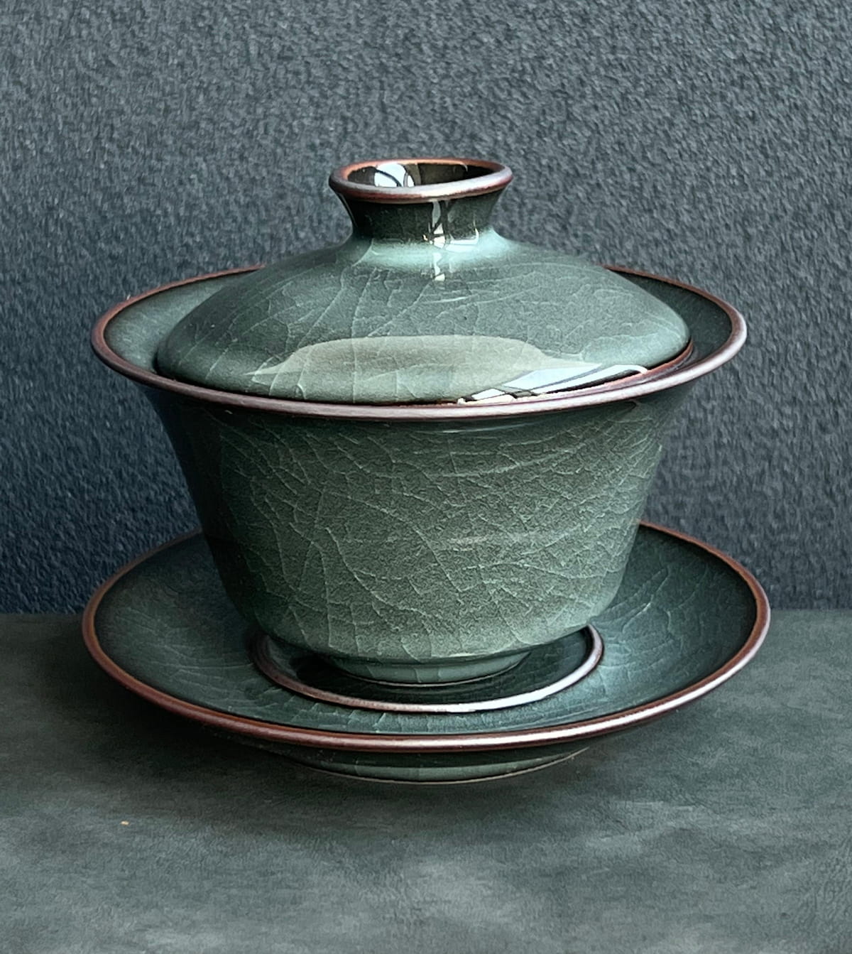 Longquan Celadon Gaiwan – Iron Clay Three-Piece Tea Bowl with Lid and Saucer