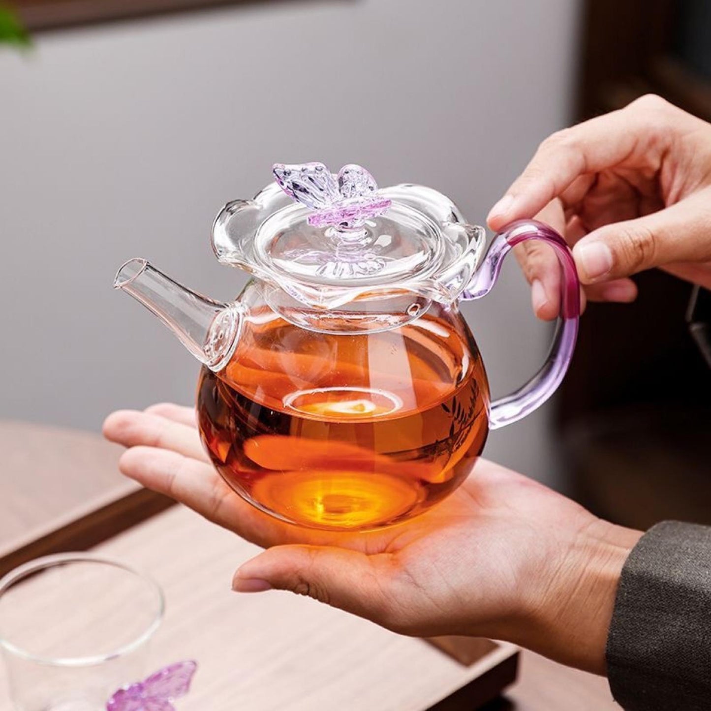 High-Temperature Heat-Resistant Butterfly Glass Kettle with Infuser – 450ml