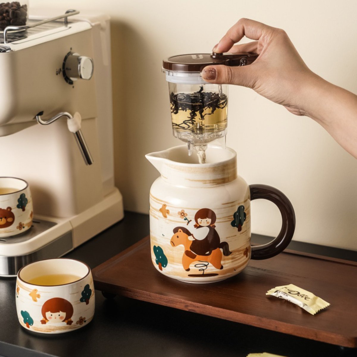 Carousel Girl Ceramic Teapot Set with Filter – 1L, 4 Cups, Gift Box