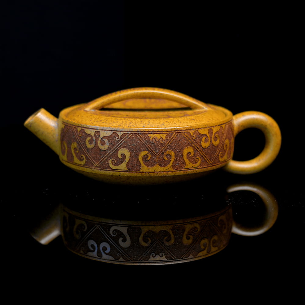 Huangtu Yipianwa Teapot – Golden Duan Ni – 150ml