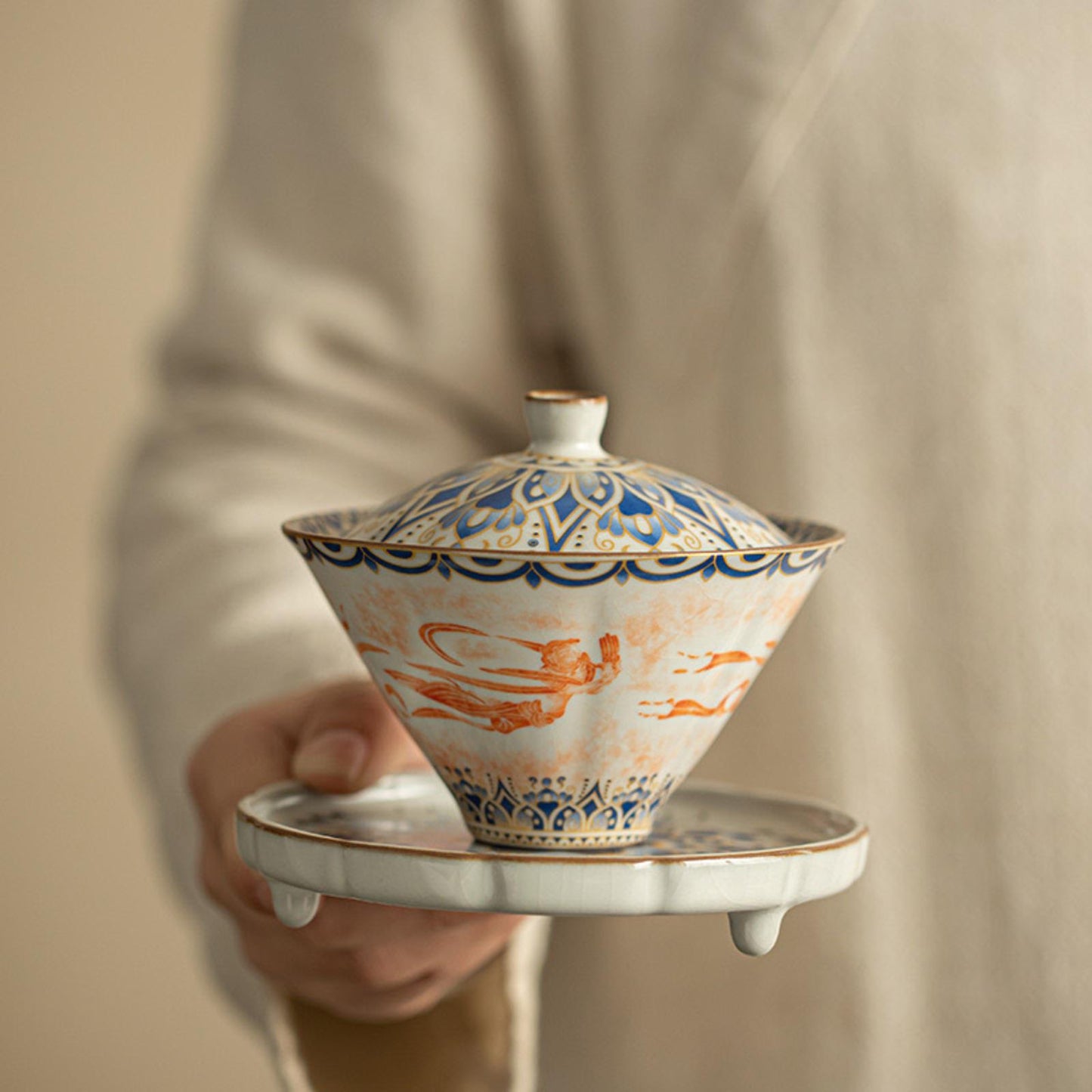 Ruyao “Dunhuang Flying Apsaras” Lid-Gaiwan (130 mL, High White Clay, Agate Glaze)