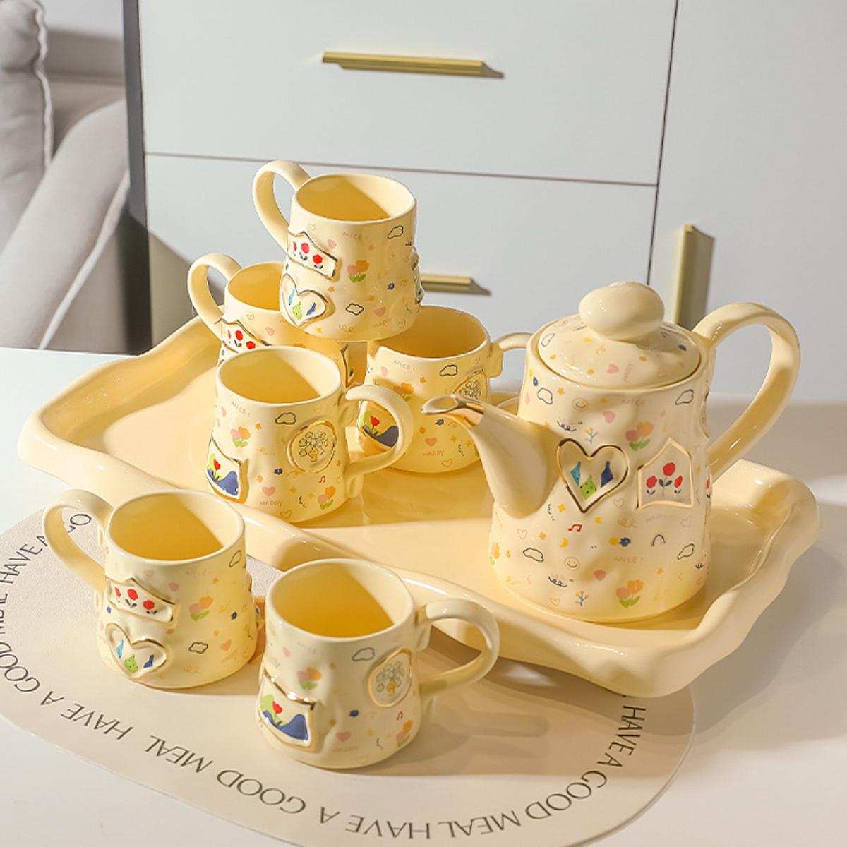 Cream-Style 8-Piece Tea Set – Floral & Graffiti Design, Heart-Peach Lid, 980ML Teapot, 300ML Cups, Tray