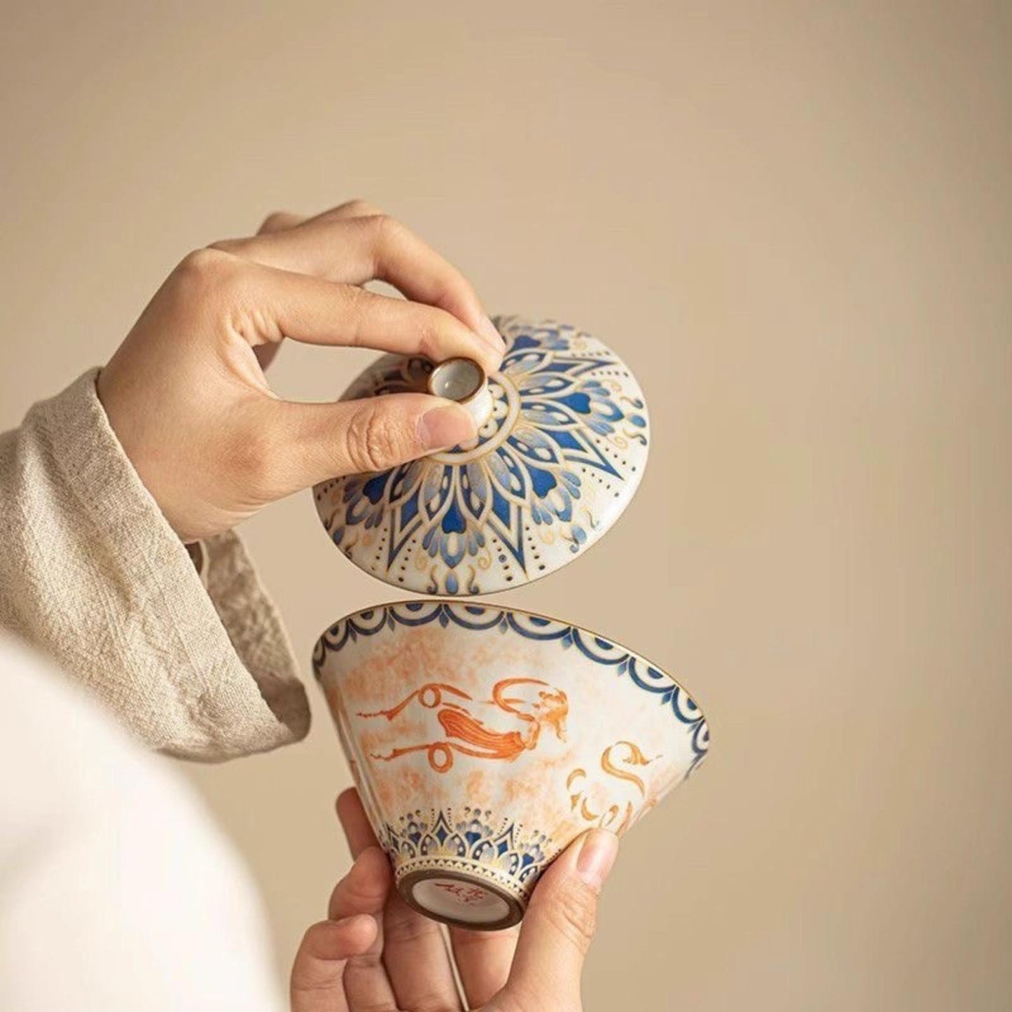 Ruyao “Dunhuang Flying Apsaras” Lid-Gaiwan (130 mL, High White Clay, Agate Glaze)