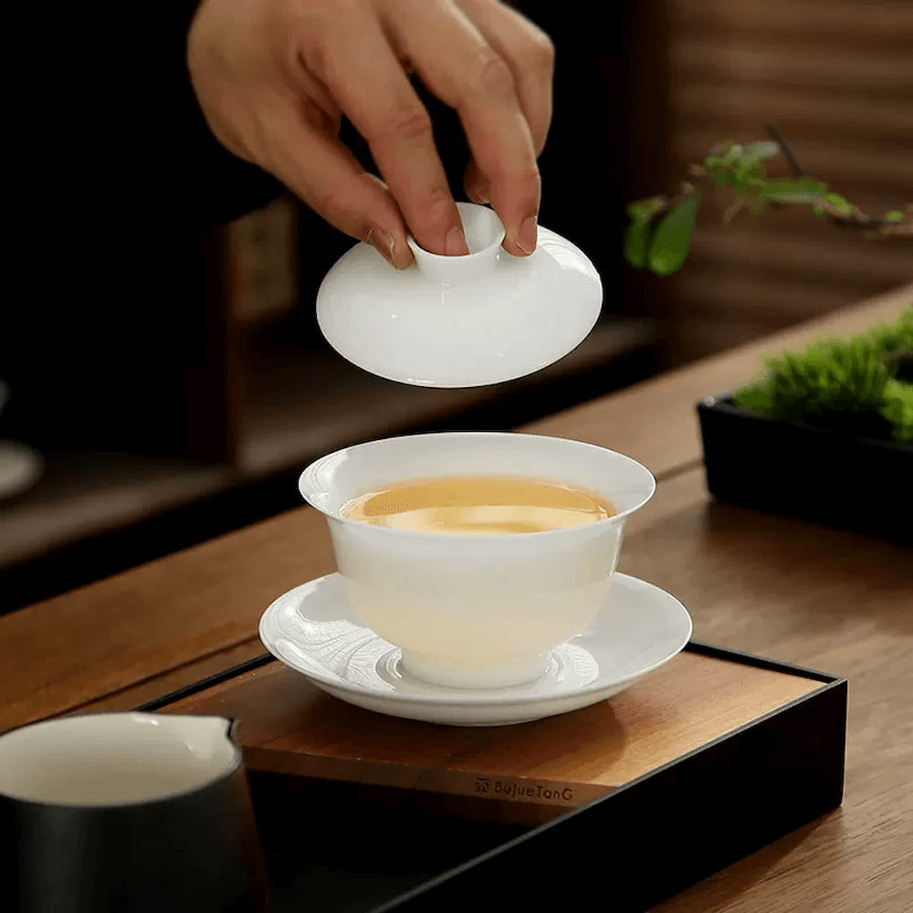 Dehua Ice Jade Gaiwan – “Spring Aroma” Porcelain Tea Bowl for Gongfu Brewing