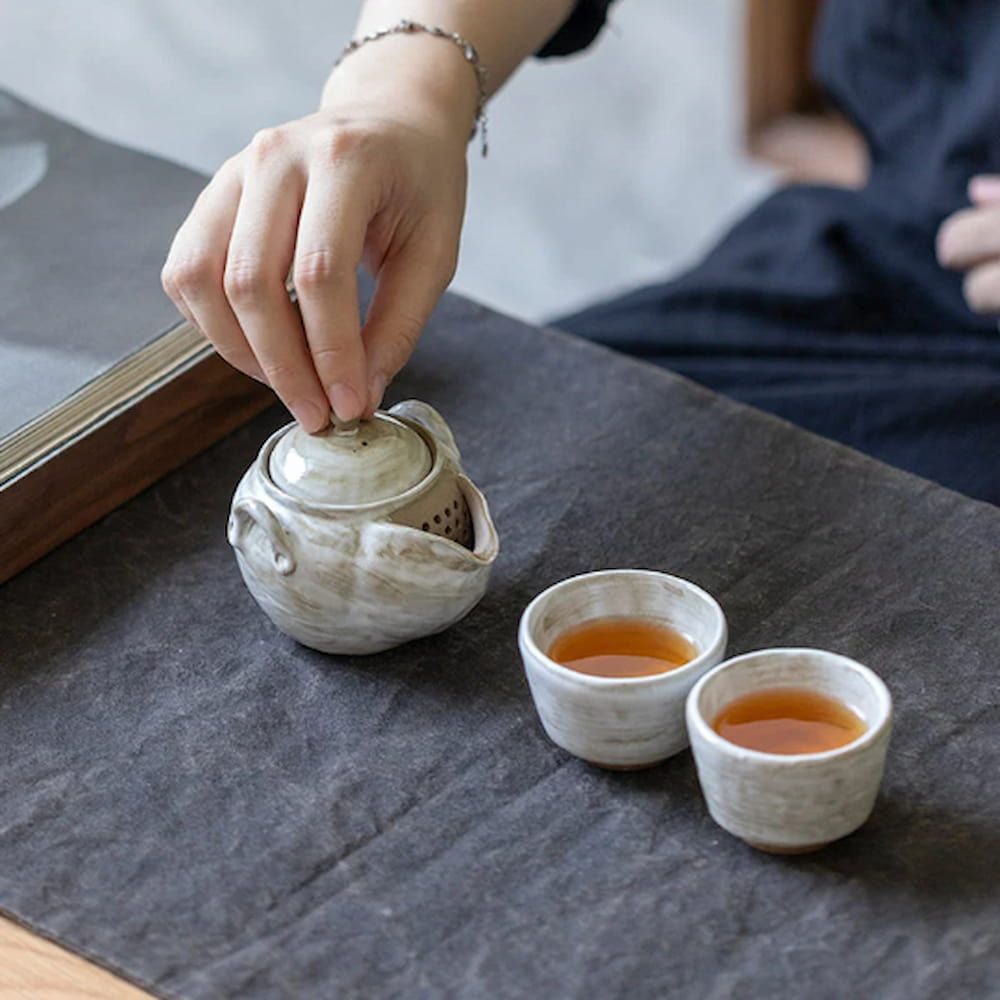 150ml White Slip-Glazed Teapot – Handheld Ceramic Gongfu Teaware