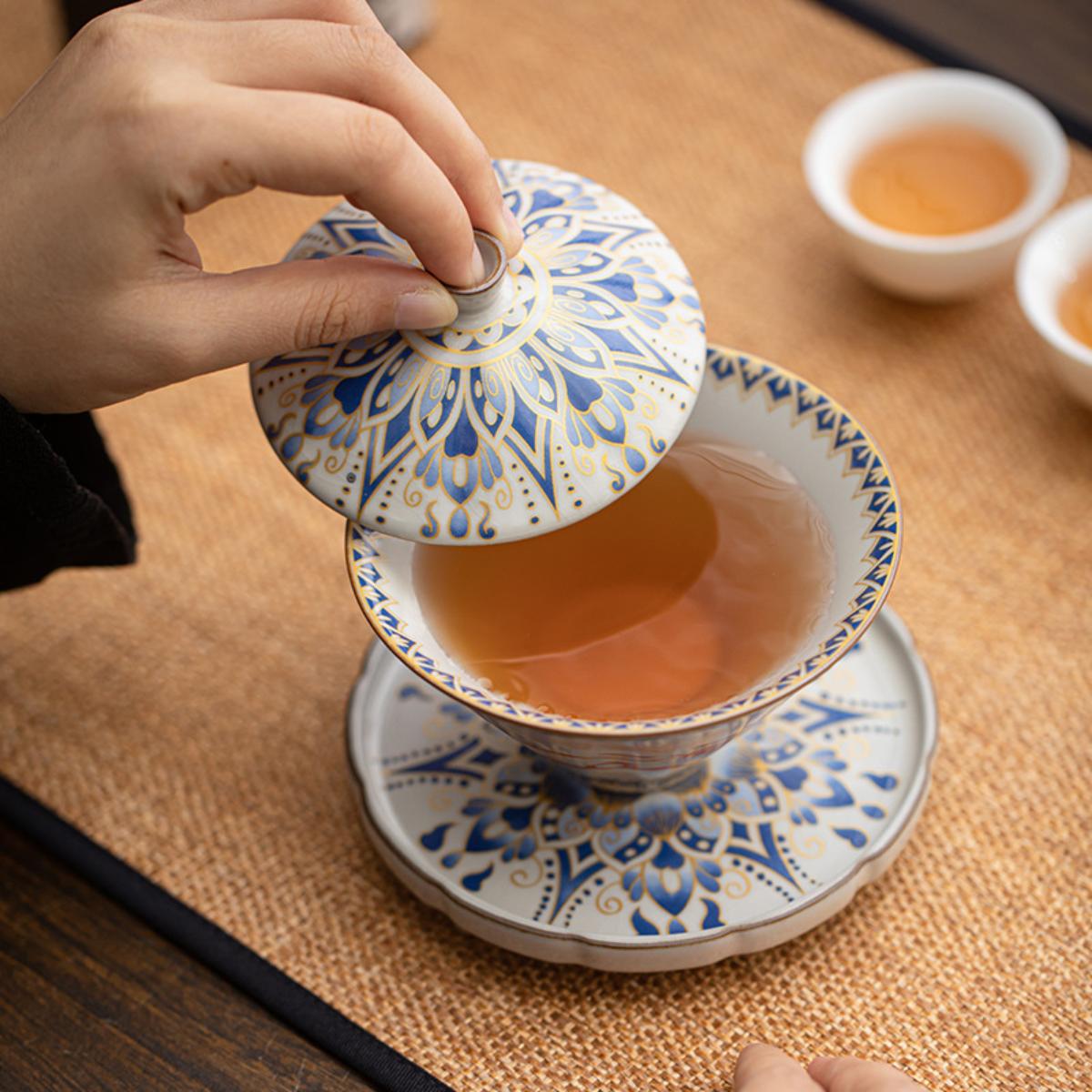 Ruyao “Dunhuang Flying Apsaras” Lid-Gaiwan (130 mL, High White Clay, Agate Glaze)