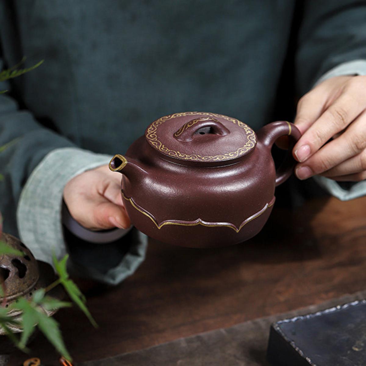 Golden Lotus Teapot – Zi Ni – 350ml