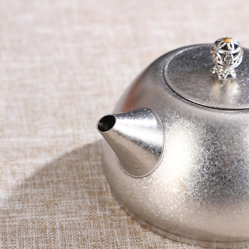 Pure Titanium Tea Pot with Strainer and Lid – Durable & Elegant Water Boiler
