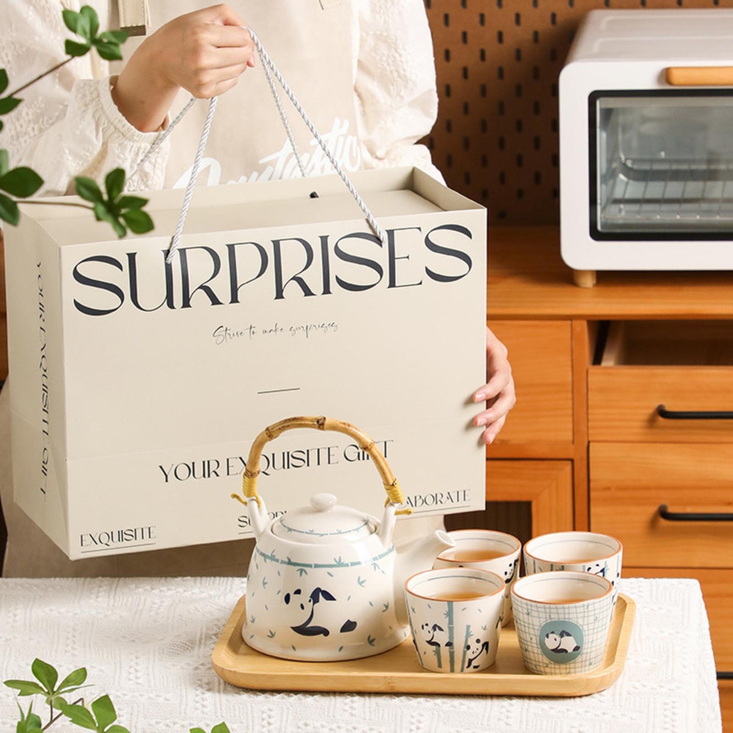 Panda Tea Set Gift Box – Porcelain Gongfu Teapot & Cups with Bamboo Tray, Ideal Gift for Tea Lovers