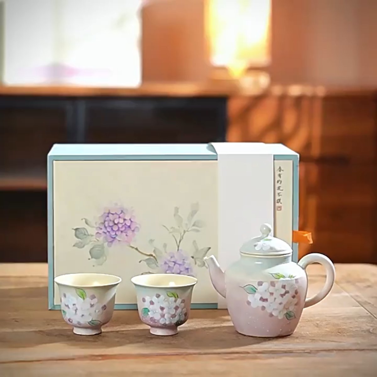 Mini Chinese Gongfu Tea Set – 120ml Hand-Painted Teapot with 2 Cups, Gift Box