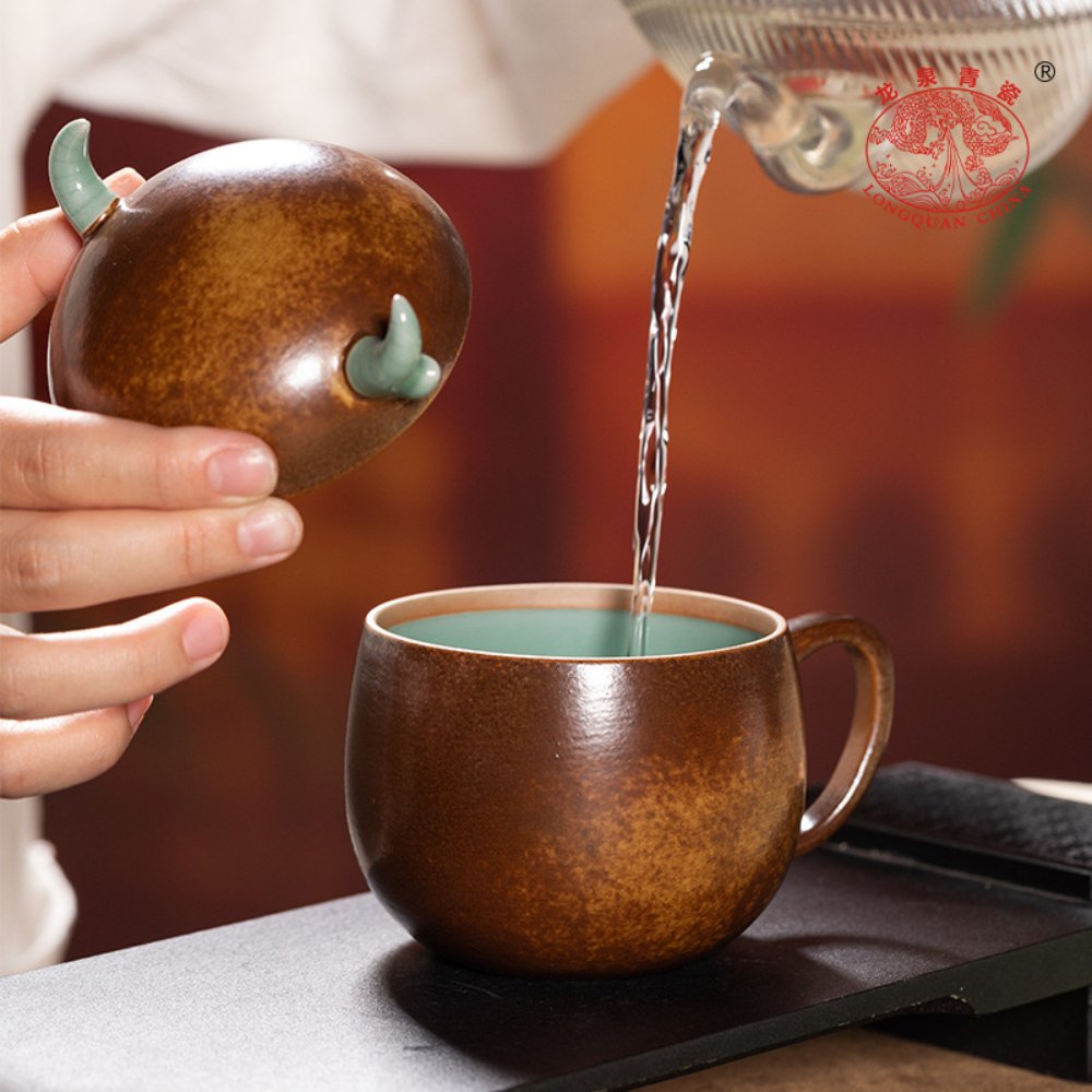 Longquan Celadon Tea Mug – Handmade Ceramic Cup with Oxhorn Lid, Perfect Gift