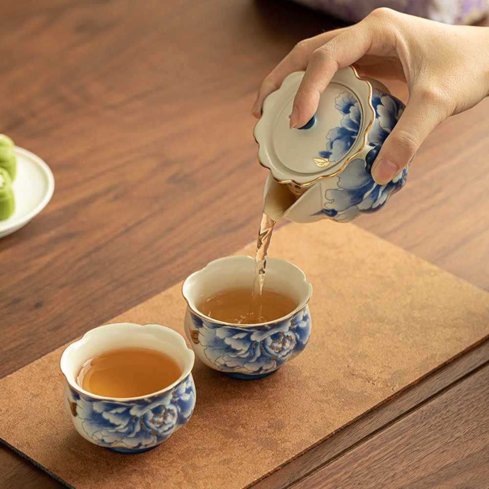 Peony Outdoor Travel Tea Set for 2 – Teapot and 2 Cups with Carrying Case