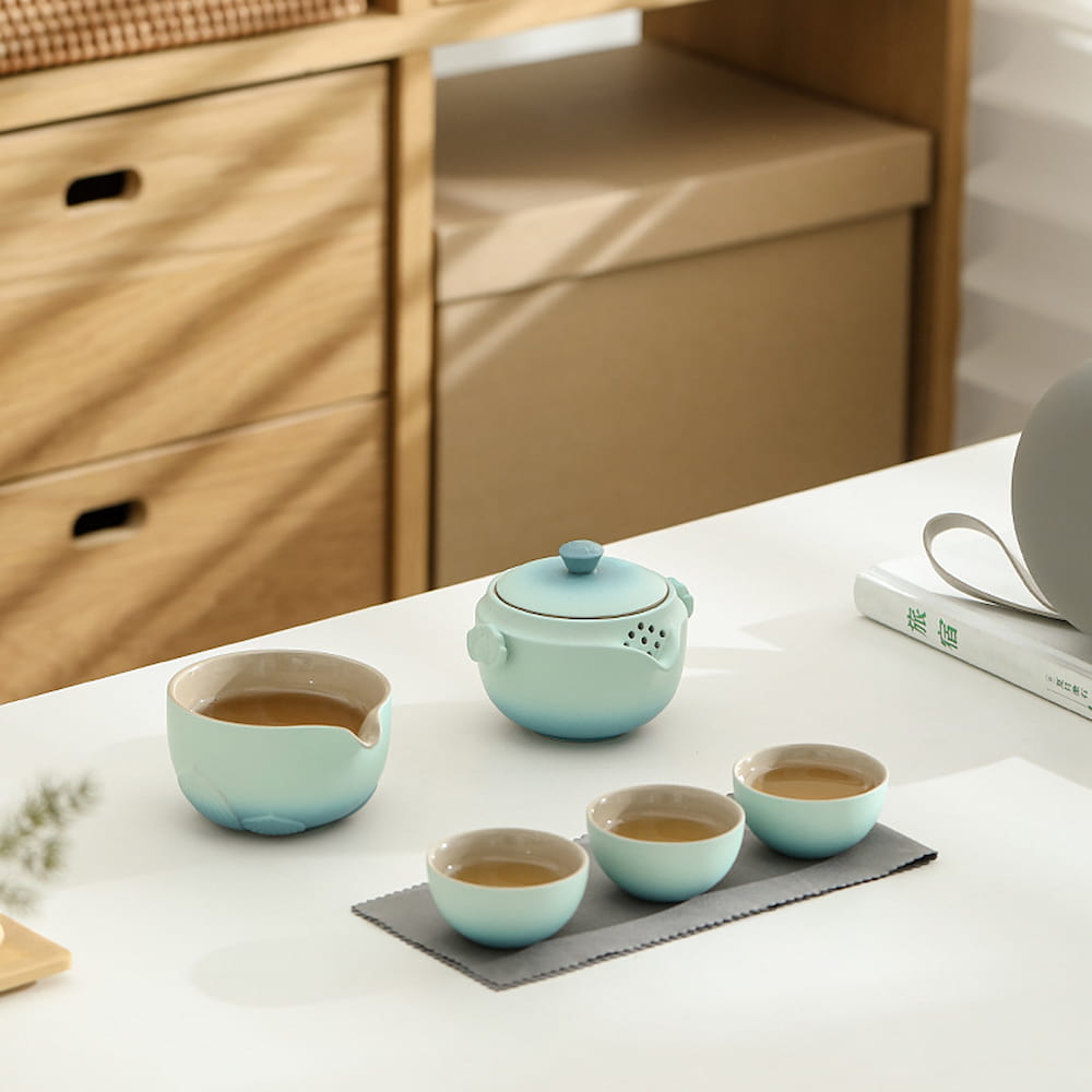 Lotus Travel Gongfu Tea Set – Complete Ceramic Chinese Tea Set in Portable Case