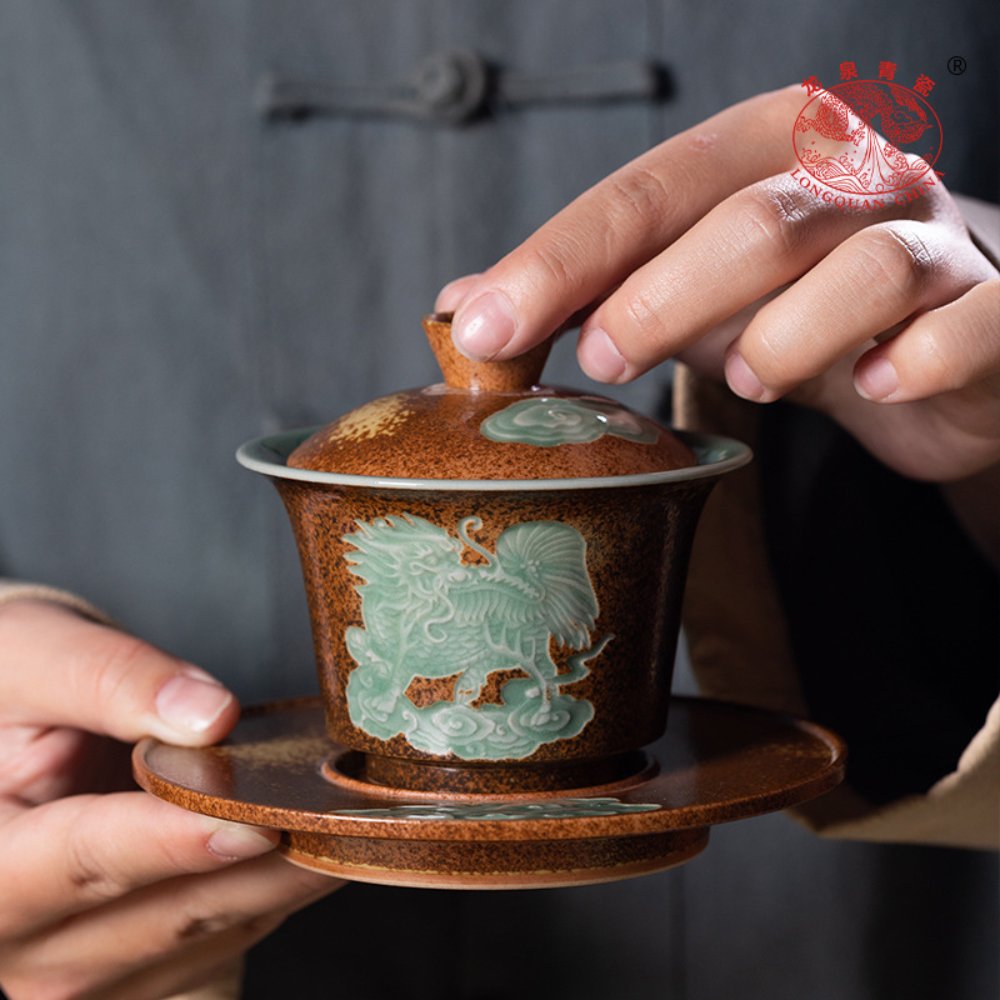Longquan Celadon Kiln-Fired Gaiwan with Qilin Lid – Gift Box Edition