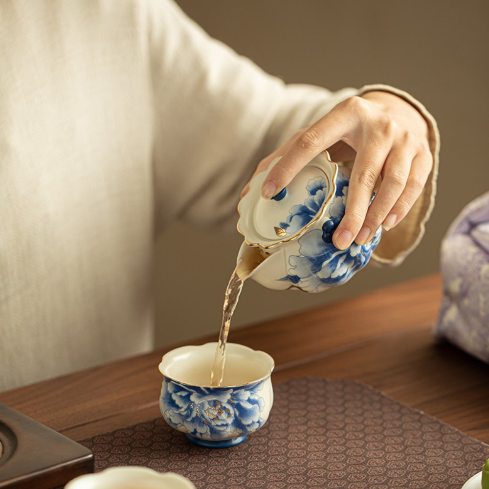 Peony Outdoor Travel Tea Set for 2 – Teapot and 2 Cups with Carrying Case