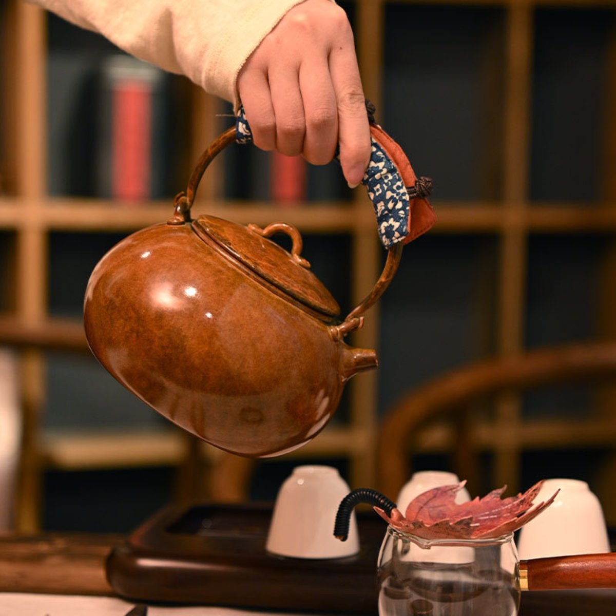 Handcrafted Copper Tea Kettle with Premium Gift Box – 800ml