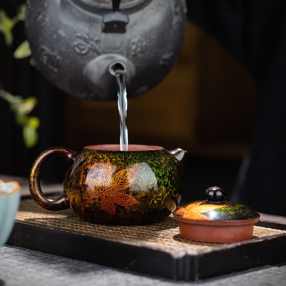 Fuzhou Handcrafted Bodiless Lacquer Maple Leaf Teapot Gift Box, 5.4 fl oz