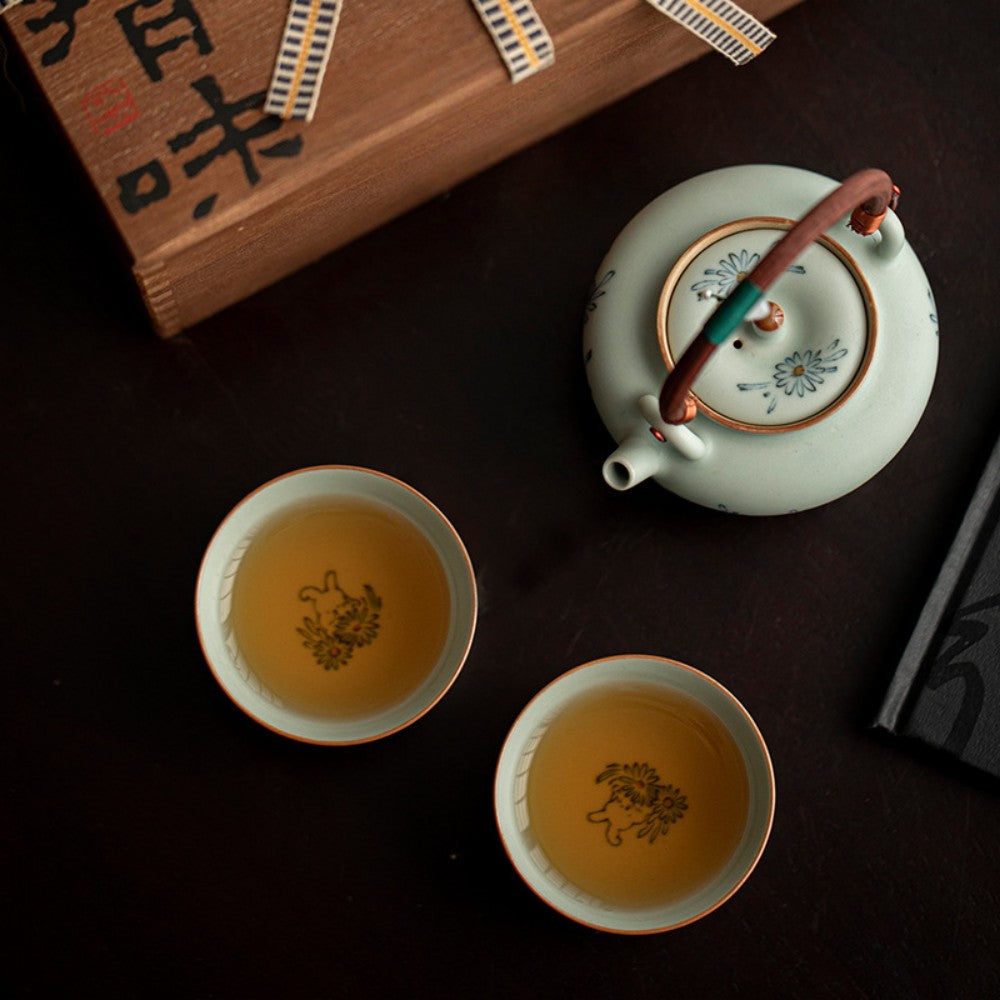 Underglaze Blue Porcelain Teapot Set with Cups – Chinese Tea Set in Wooden Gift Box