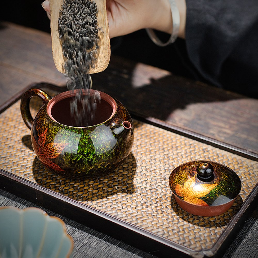 Fuzhou Handcrafted Bodiless Lacquer Maple Leaf Teapot Gift Box, 5.4 fl oz