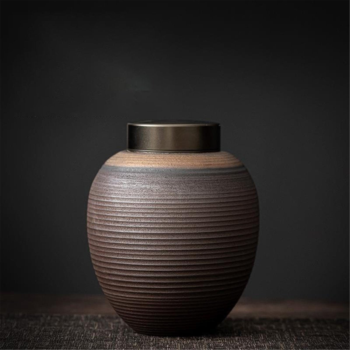 Handmade Coarse Pottery Tea Jar – 1100ML Ceramic Storage with Airtight Metal Lid